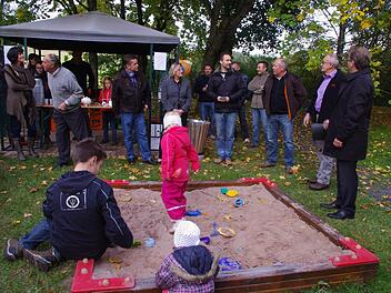 Am Samstag war Einweihung des Spielplatzes in Burggrub. Fotos: Heike Schülein