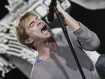 Campino von den Toten Hosen hatte in Bayreuth das Publikum im Griff. Foto: Jochen Nützel