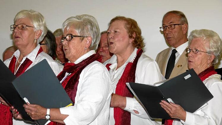 Ältere Chormitglieder des Gesangverein Eyrichshof