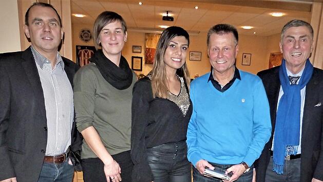 Gerhard Biedermann, ein langj&auml;hriger Mitarbeiter der Gemeinde Neuenmarkt, wurde in den Ruhestand verabschiedet. Unser Bild zeigt (von links) Zweiten B&uuml;rgermeister Alexander Wunderlich, Sandra Schmidt und Alia Saleh von der Verwaltung, Gerhard Biedermann und B&uuml;rgermeister Siegfried Decker. Foto: Werner Rei&szlig;aus