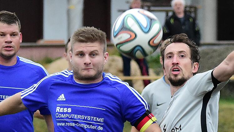 Geht nicht nur als Kapitän voran: Christian Kiesel vom TSV Arnshausen. Foto: Anand Anders