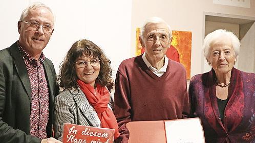 Als Ehrengast gratulierte sogar Renate Schmidt (rechts) dem Jubilar Karl Bauerreis (2. v. rechts).