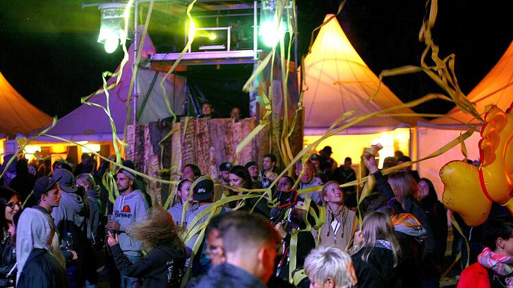 Party im Nirgendwo. Foto: Monika Limmer