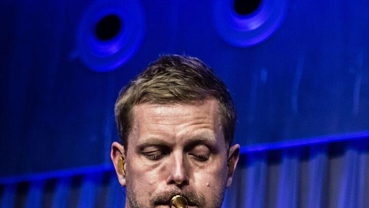 Umjubeltes Gast-Spiel: Nils Wülker begeisterte mit seiner Band bei "Leise am Markt" in Coburg.Foto: Jochen Berger