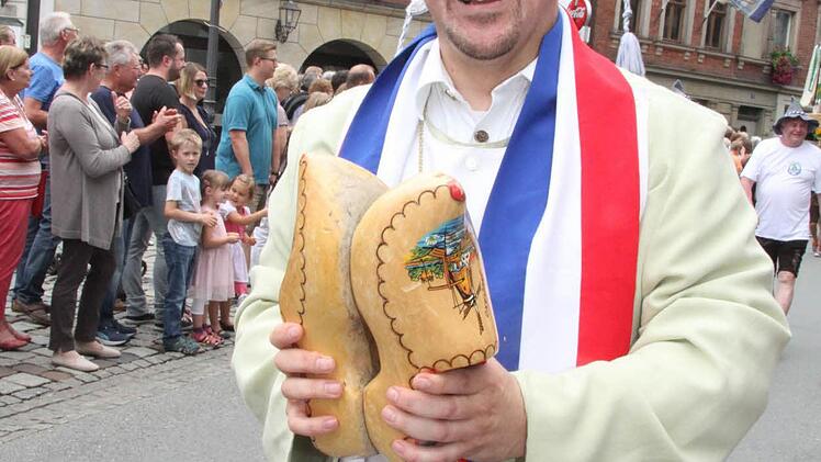 Impressionen vom Festzug der Fanclubs Foto: Sonny Adam