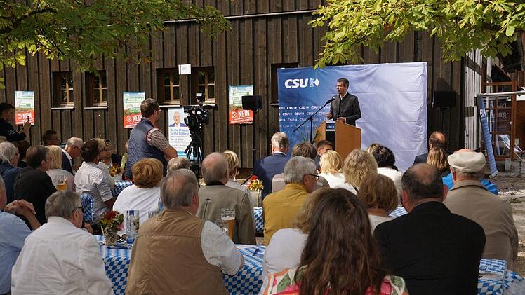 Die Tische im Kosbacher Stadt waren gut besetzt, als Markus Blume, Generalsekretär der CSU, sprach.