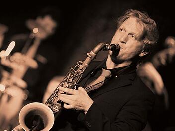 Darius M. Hummel wird am Karsamstag seine Gäste im König Ludwig I.-Saal musikalisch verzaubern. Foto: G. Schiller