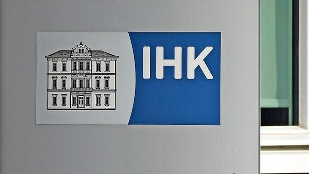 Mit Sorge blicken gro&szlig;e Teile der Unternehmen laut Konjunkturumfrage der IHK zu Coburg in die Zukunft.