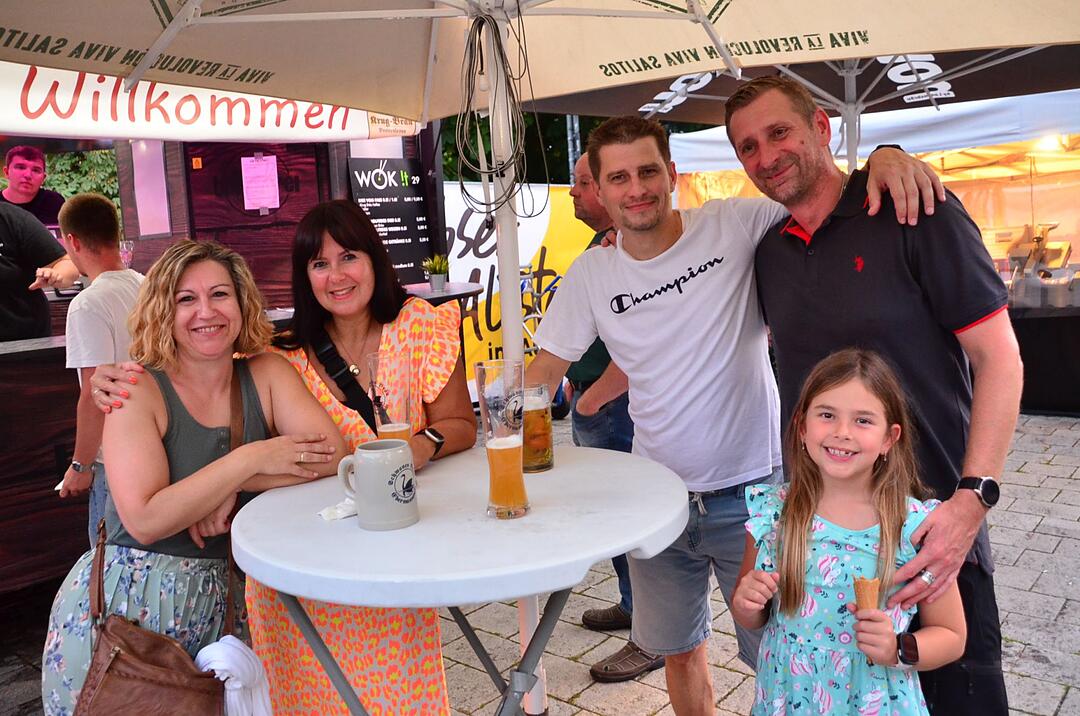 Auf dem Marktplatz Ebermannstadt wird gefeiert!