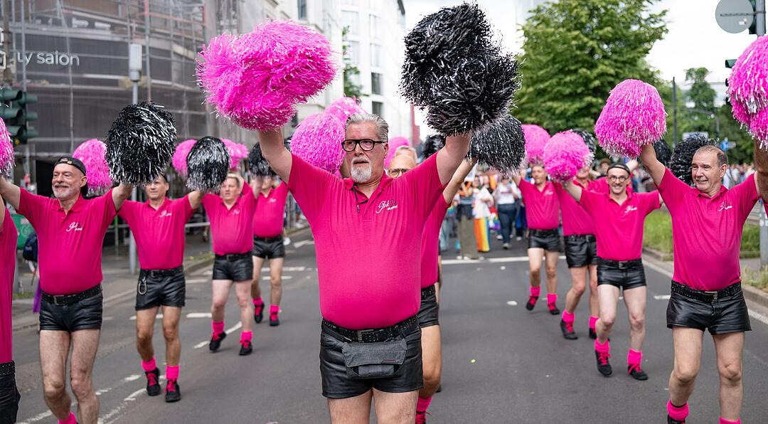 Christopher Street Day mit Stra&szlig;enfest und Demonstration