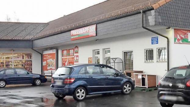Der Fressnapf im Hammermühlweg bekommt Zuwachs. Dort soll ein Drogeriemarkt entstehen, der Bauausschuss gab nun grünes Licht für das Projekt. Foto: K.- H. Hofmann