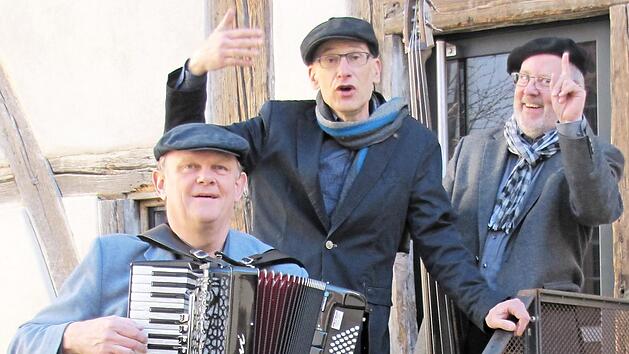 "Les Copains d'abord" - das sind (von links) Johannes Wohlfahrt, der Franzose Dominique Guibert und Klaus Macek. Das Trio ist am Freitag, 17. November, in Eltmann zu erleben.  Foto: pr