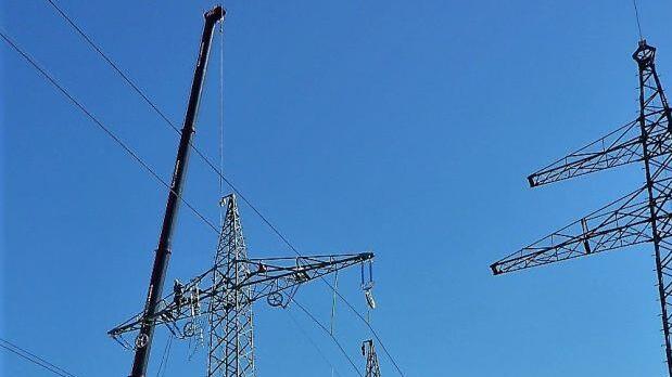 Von Mitwitz bis Steinbach am Wald werden bis Oktober einhundert Stahlgittermasten aufgestellt. Gerd Fleischmann