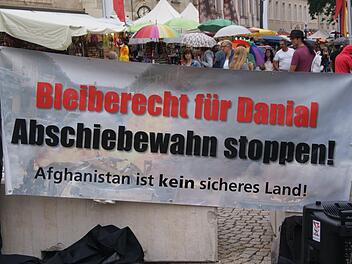 Bei einer Mahnwache wurde gegen die Abschiebung von Danial M. nach Afghanistan protestiert. Foto: Initiative "Ausbildung statt Abschiebung"