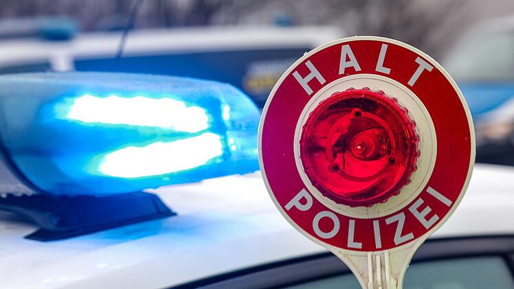 Bad Rodach: Polizei stoppt E-Scooter-Fahrer und findet offenen Haftbefehl