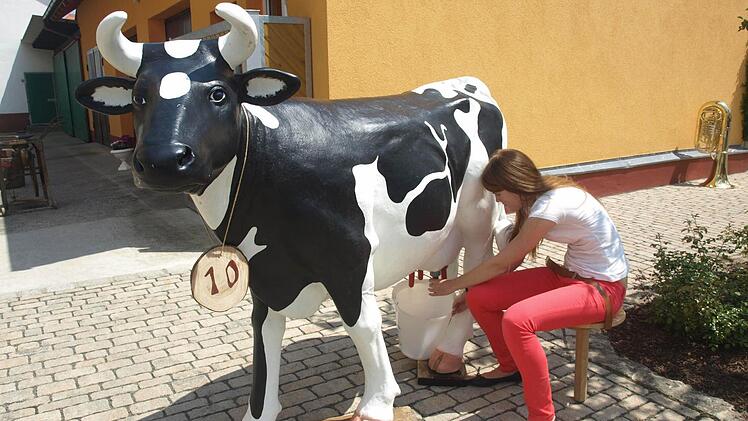 Werk kann noch melken? Jennifer Seufert zeigt, wie es geht.