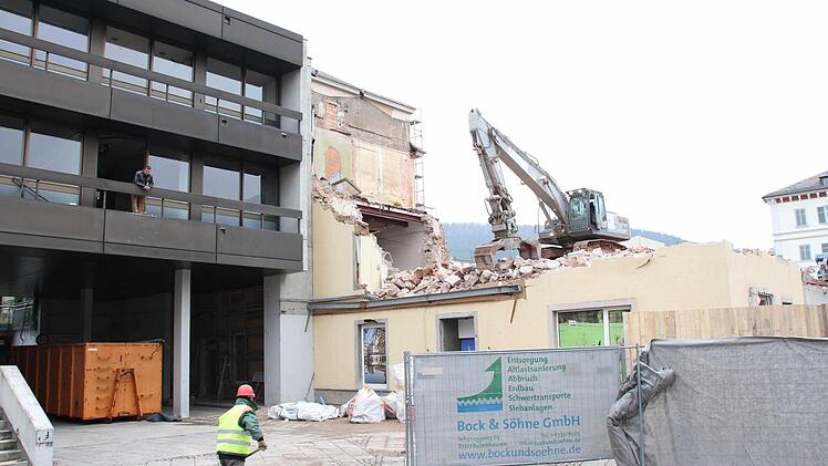 Abriss des Kurhaushotels. Foto: Carmen Schmitt