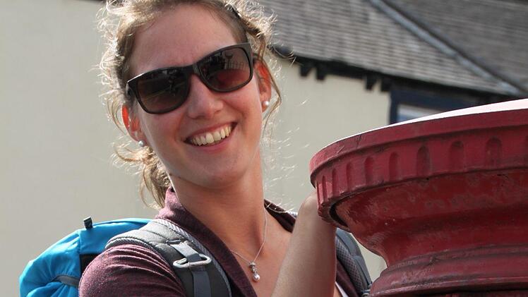 Katharina Probeck hat schon mal den Briefkasten entdeckt. Foto: Ulrike Müller