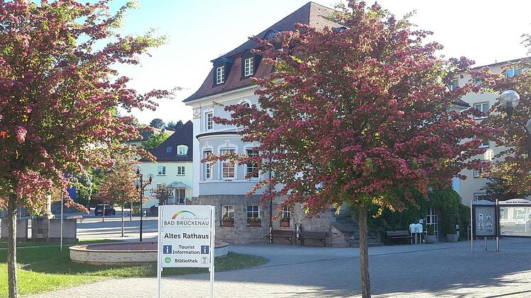 Gleich drei Stelen mit Stadtplan sind im Bereich des Alten Rathauses vorgesehen. Das ist nach Ansicht der Experten nötig, da die Gäste dieses Areal aus ganz unterschiedlichen Richtungen ansteuern. Foto: Rolf Pralle