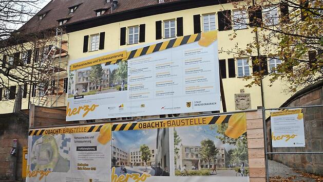 Das Herzogenauracher Gro&szlig;projekt: Neubau Rathaus und Sanierung Schloss  Fotos: Bernhard Panzer