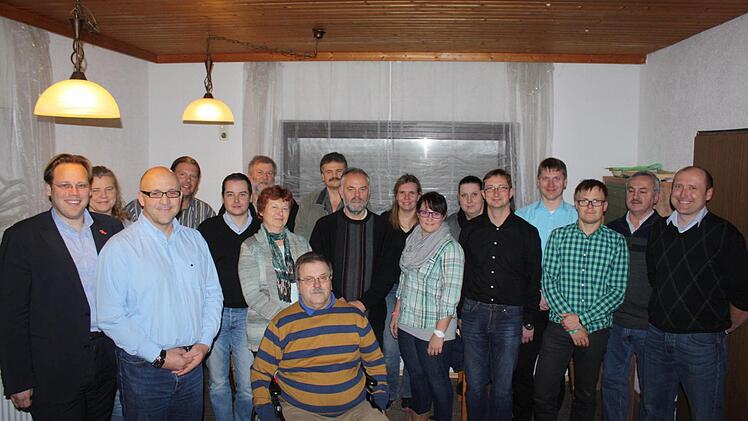 Landratskandidat Christian Pech (l.) mit den Kandidaten