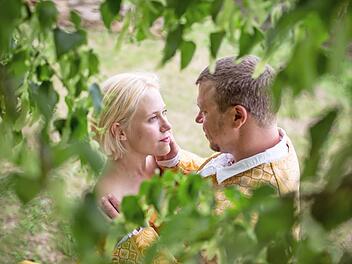 Eine Szene aus dem Lustspiel "Der tolle Tag oder Figaros Hochzeit", in dem Alexander Grünwald Regie führt. Foto: pr
