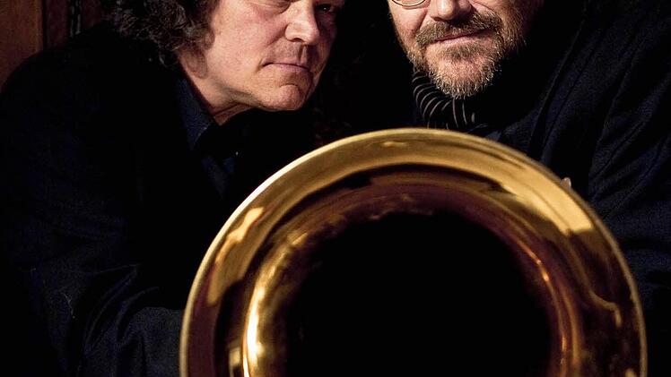 Martin Neubauer mit Heiko Triebener Foto: Brentano-Theater