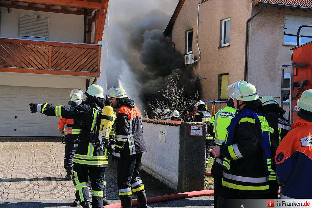 Wohnhaus brennt in Priesendorf