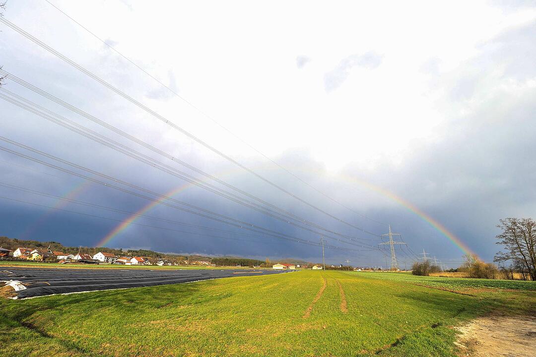 Sturm über Franken hinterlässt Schäden