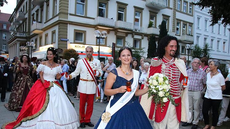 Eindrücke vom Rakoczy-Ball mit Gläser-Polonaise. Foto: Ralf Ruppert