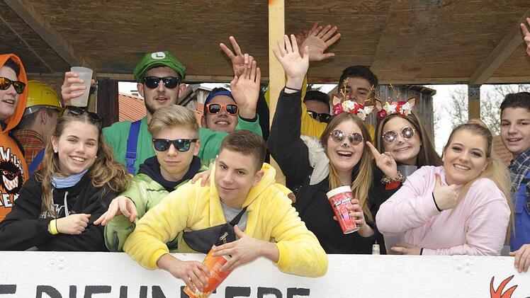 Eindrücke vom Stralsbacher Faschingszug. Foto: Peter Klopf