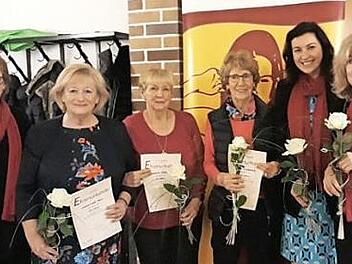 Bei der Ehrung von links: die Zeiler Ortsvorsitzende der Frauenunion, Brigitte Pakosch, Christiane Will, Margot F&ouml;&szlig;el, Irene Kernwein, Staatsministerin Dorothee B&auml;r und Kreisvorsitzende Elvira Sieper  Foto: p