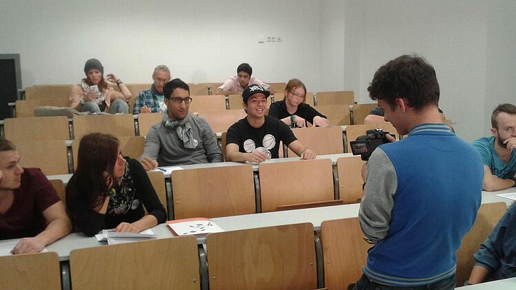Beim Dreh in der Hochschule