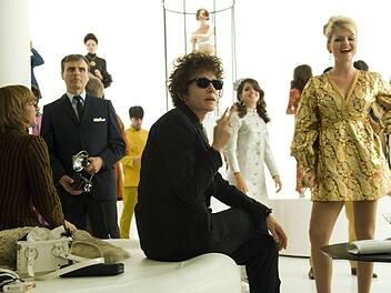 I'm Not There (2007) Cate Blanchett (Mitte) spielte in "I'm Not There" Bob Dylan auf dem Höhepunkt seiner Karriere.