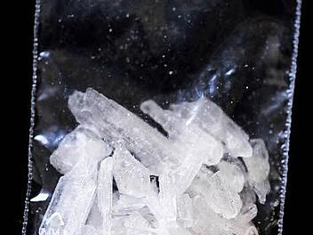 Mit dem Verkauf von Crystal Speed finanzierten die beiden Angeklagten ihre eigene Sucht. Foto: David Ebener/dpa
