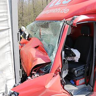 Lkw-Auffahrunfall auf A3 bei Höchstadt: Ein Schwerverletzter