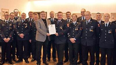 Ehrungen bei der Feuerwehr Ebersdorf. Foto: Alexandra Kemnitzer