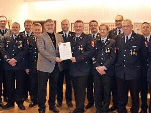 Ehrungen bei der Feuerwehr Ebersdorf. Foto: Alexandra Kemnitzer
