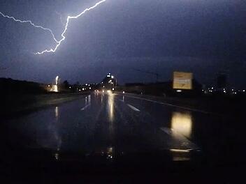 Starkregen und Gewitter: Unwetter-Warnung des DWD