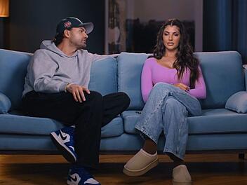 In einem ersten Teaser-Trailer zu "Yeliz & Jimi - We Are Family?!" findet Yeliz Koc deutliche Worte zu ihrem Ex Jimi Blue Ochsenknecht.