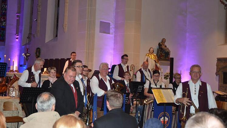 Die Kronacher Musikanten unter Leitung von Harald Scherbel. Foto: Karl-Heinz Hofmann
