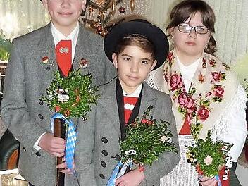 Eine Gruppe der Haiger "Pfefferer" mit Felix Däumer, Simon Schlick und Vanessa Gremer  Foto: Gerd Fleischmann