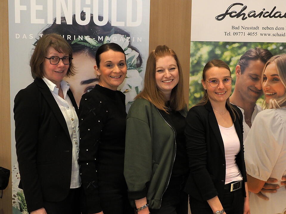 Inkl. Braut- und Festmodenschauen.