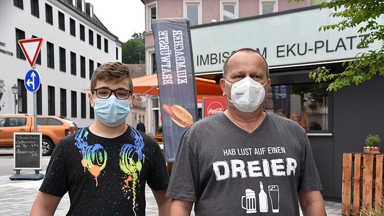 Günter Lauterbach und sein Sohn Tim sind der Meinung, dass sich mehr Menschen impfen lassen sollten.