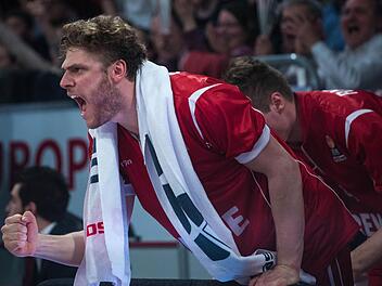 Ein Sieg alleine reicht den Brose Baskets und Lucca Staiger am Donnerstag gegen Vitoria nicht. Sie sind auch auf Sch&uuml;tzenhilfe angewiesen. Foto: Nicolas Armer/dpa