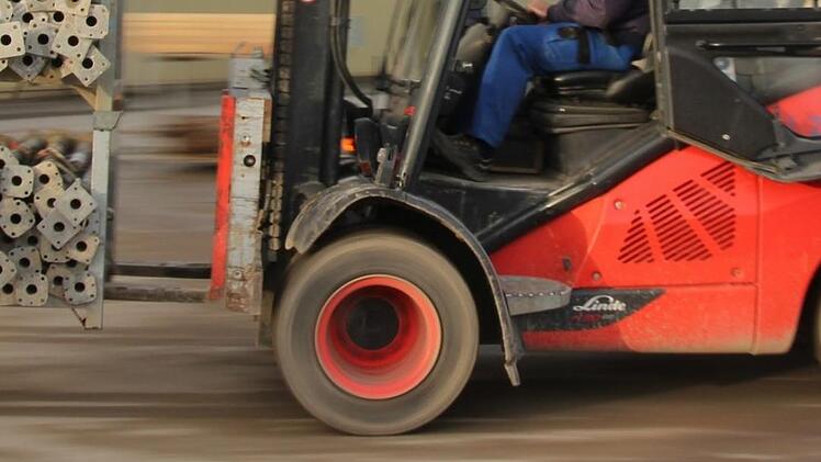 Ein Arbeiter wurde bei einem Betriebsunfall in Alzenau schwer verletzt. Symbolfoto: Tobias Kindermann