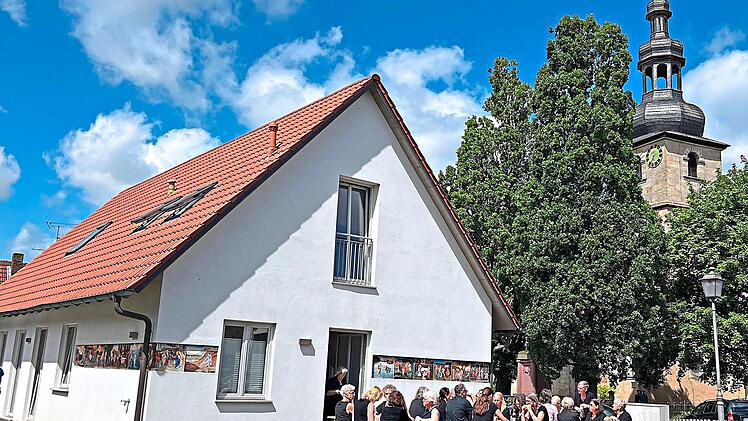 Gott k&ouml;nne satt machen im Herzen, meinte Pfarrerin Sonja von Aschen lud nach dem Gottesdienst zu dem, was dem Magen gut tut: Leberk&auml;se mit Kartoffelsalat.