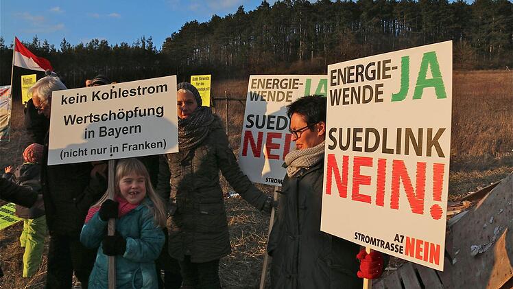Protest gegen die Stromtrasse bei Elfershausen. Foto: Gerd Schaar