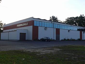 Die Steigerwaldhalle in Wiesentheid.  Foto: Archiv/Karina Brock