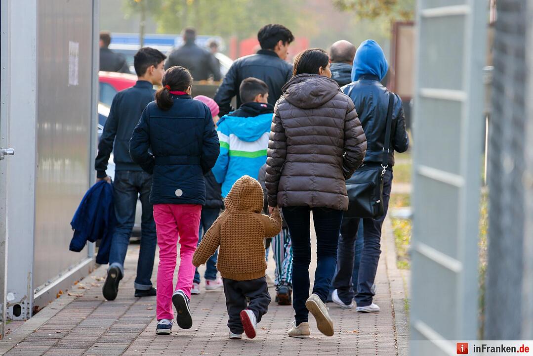 Bundesinnenminister Thomas de Maizière (CDU) hat das Balkanzentrum in Bamberg besucht